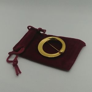 Monet gold toned simple ring brooch /pin